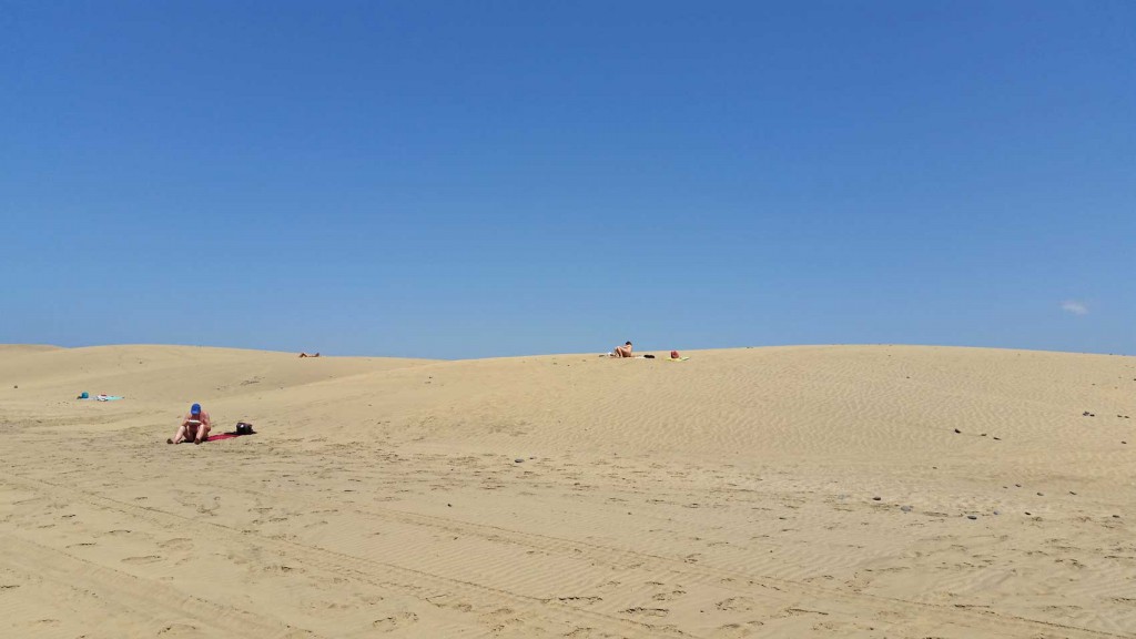 Nudismo está permitido a lo largo de la playa y las dunas de Maspalomas