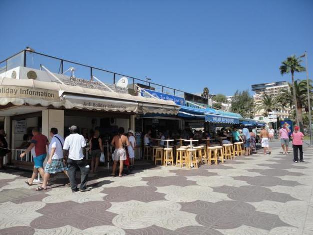 Bars en restaurants op de Paseo Maritimo in Playa del Ingles