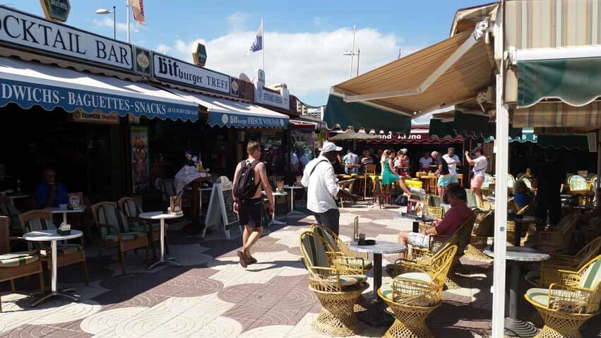 Bars and restaurants on the Paseo Maritimo in the beach at Playa del Ingles